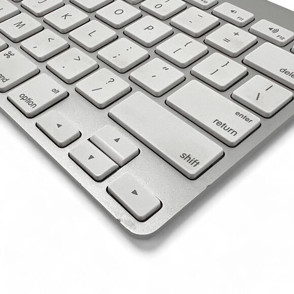 OEM Genuine Apple Magic Wireless Bluetooth Keyboard 3rd Gen A1314 WORKS - Picture 2 of 9